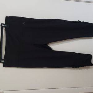 Danskin Sz Large Capri Workout